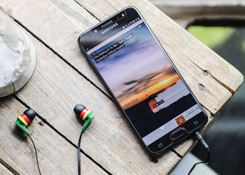 Galaxy J7+ có sạc nhanh không? Pin có đủ dùng không?