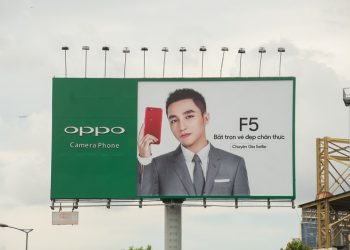 Sơn Tùng MTP thay đổi phong cách hoàn toàn khi trở thành đại sứ thương hiệu OPPO F5