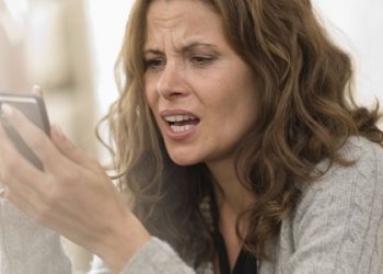 Mẹo khắc phục điện thoại không lên nguồn