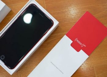 Mở hộp iPhone 8 màu đỏ và khám phá vẻ đẹp long lanh của nó