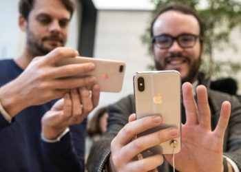Đầu năm mới nên mua điện thoại Selfie nào?