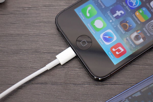 Bỏ túi ngay 5 cách sạc pin điện thoại hiệu quả nhất để tăng tuổi thọ cho smartphone