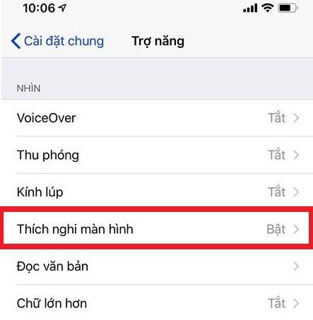 Tiếp đến là Thích nghi màn hình, tại đây ở chế độ mặc định đang là Bật