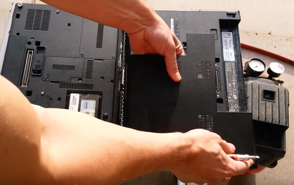 Cách vệ sinh laptop 2 Cách vệ sinh laptop 2