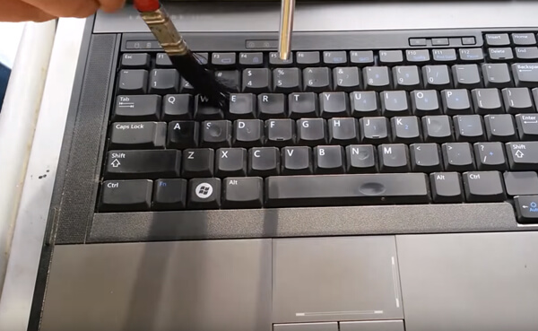 Cách vệ sinh laptop 8 Cách vệ sinh laptop 8