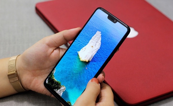 Không có tiêu chuẩn chống nước nhưng OnePlus 6 vẫn hoạt động tốt sau thời gian ngậm nước 30 phút