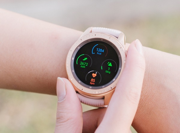 Galaxy Watch tích hợp nhiều tính năng hỗ trợ người dùng