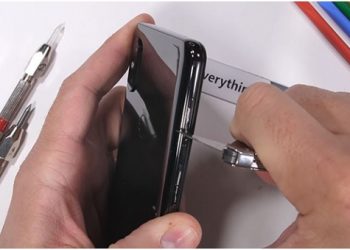 Thử độ bền Xiaomi Mi MIX 3 qua các màn “tra tấn” mạnh tay, kết quả sẽ làm bạn sửng sốt!
