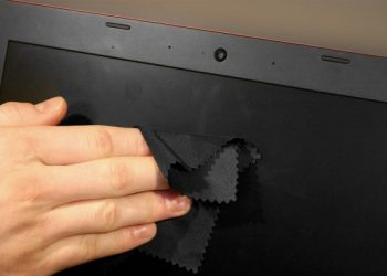 “Chưa biết” cách vệ sinh màn hình laptop hãy đọc ngay bài viết này