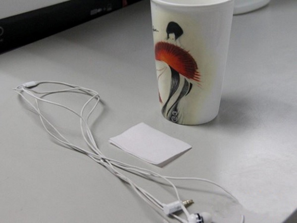 Vệ sinh bằng bông tẩy trang