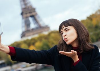 Mua điện thoại selfie nào dịp đầu Xuân?