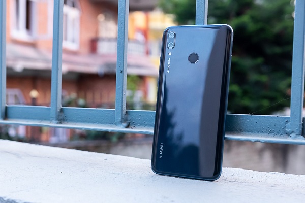 Y9 gây ra sức hút giữa muôn vàn smartphone giá rrer chụp hình khác khi ra mắt Y9 gây ra sức hút giữa muôn vàn smartphone giá rrer chụp hình khác khi ra mắt