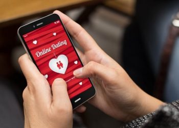 Gợi ý tặng quà Valentine cho bạn gái vừa thiết thực vừa ý nghĩa tại Viettel Store