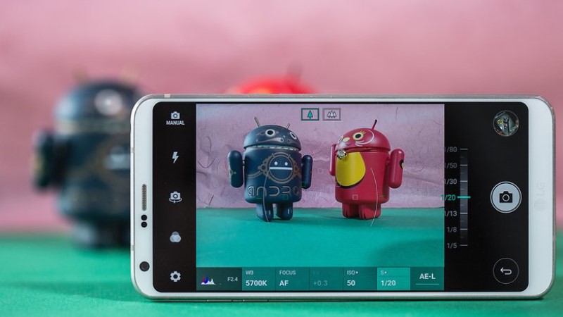 Tùy chỉnh camera thủ công với thông số iSO 50 và tốc độ màn trập 1/20s