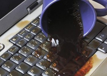 Đoạn mạch kết nối bị cháy, đứt hoặc vùng bấm dưới phím bị chai