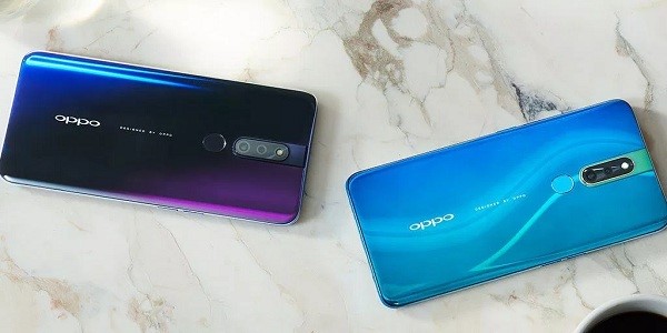 Smartphone OPPO có mặt lưng chuyển sắc