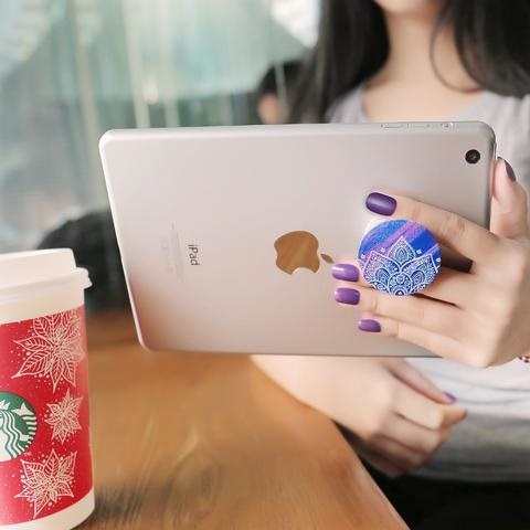 Popsocket giúp bạn rảnh tay hơn khi gọi video call
