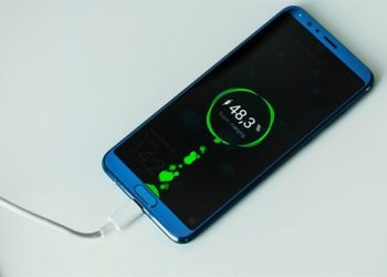Smartphone sạc pin chậm là do cáp sạc