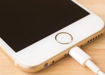 iPhone sạc chậm vào mùa hè