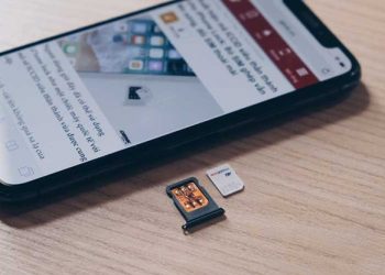 Kiểm tra sim và khe sim, vệ sinh khe sim