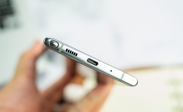 Samsung đã loại bỏ đi jack 3.5mm quen thuộc