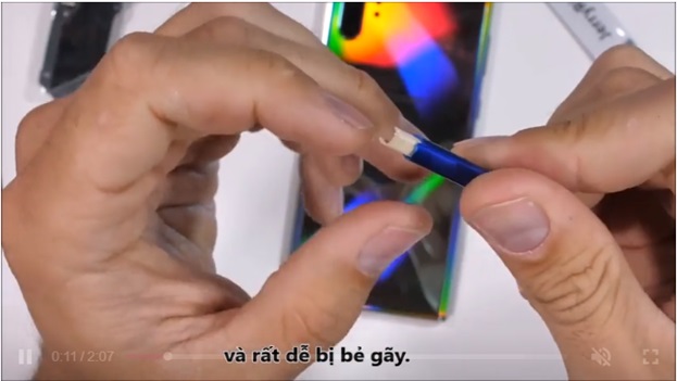 Bút S-pen dễ dàng bị bẻ gãy