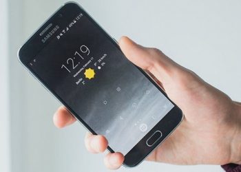 Smartphone trông “ngầu” hơn với việc cài đặt ứng dụng và widget lên màn hình nền