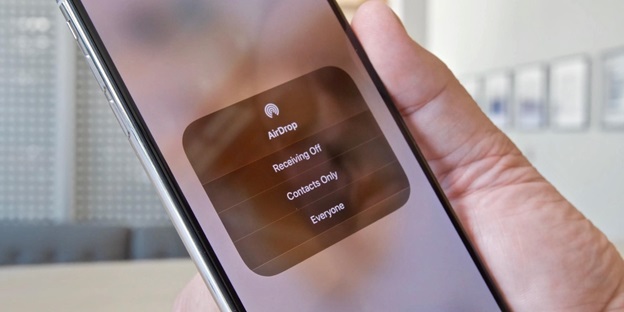 Thao tác qua AirDrop “siêu nhanh” nhờ tính năng UWB