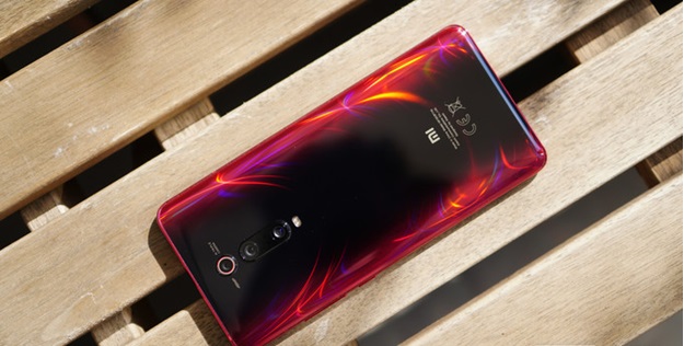 Xiaomi Mi 9T Pro có ngoại hình vô cùng mạnh mẽ và ấn tượng