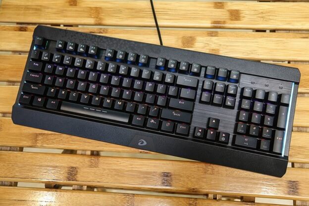 DareU EK169 được thiết kế thấp