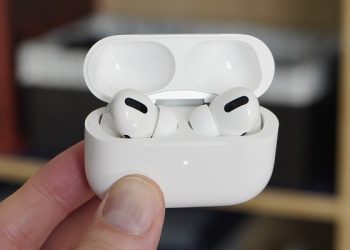 Cách vệ sinh AirPods Pro an toàn và sạch bụi bẩn