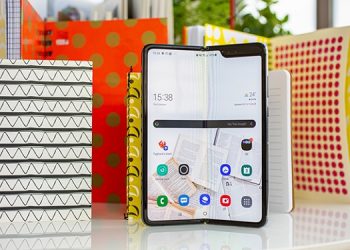 Galaxy Fold ấn tượng với màn hình gập