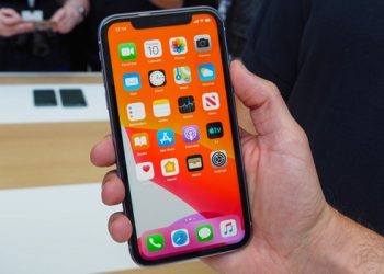iPhone 11 Pro Max trang bị màn hình Super Retina XDR OLED 6.5 inch