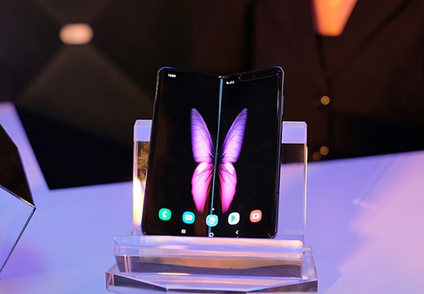 Khách hàng mua Galaxy Fold được hưởng nhiều ưu đãi hấp dẫn