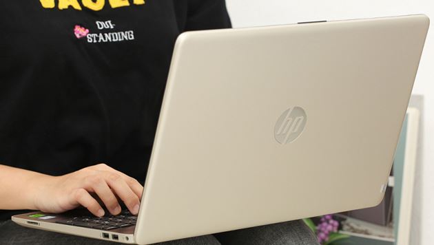 HP 15s du0040TX i7 8565U không chỉ đẹp mà còn chơi game cực phê.