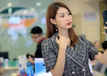Mua điện thoại tại Viettel Store