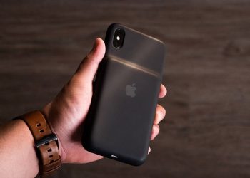 Ốp lưng Smart Battery Cases được tăng thêm 50% pin.