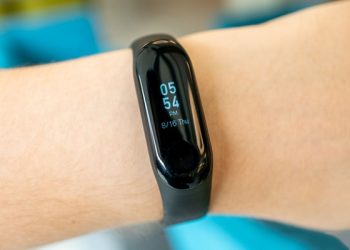 Vòng đeo tay thông minh Mi Band 3i.