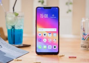 Màn hình của A3s to hơn 1 chút so với A1k