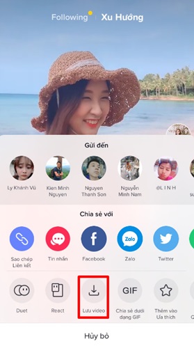 Nhấn lưu video để tải về điện thoại