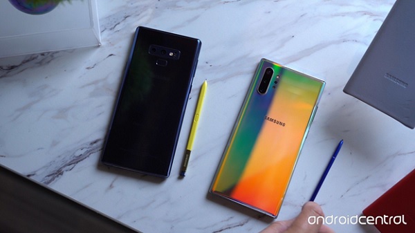 Galaxy Note 10 Lite có 3 màu cơ bản: Đen, Hồng và Bạc (có thể là Aura Sliver).