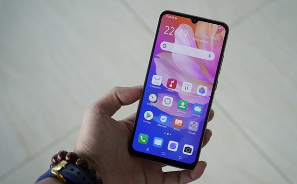 Trên tay Vivo S1 Pro: hệ thống 4 camera “kim cương”, pin 4.500 mAh, sạc nhanh 18W