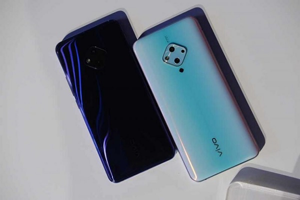 Giá bán Vivo S5 phiên bản 8GB/128GB khoảng 9 triệu đồng