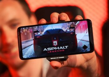 Trên tay ROG Phone 2: Hiệu năng mạnh mẽ cùng nhiều tính năng tiên tiến, mang đến khả năng chơi game tuyệt vời