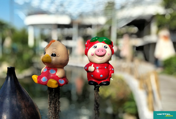 Galaxy A20s cũng tích hợp chế độ Lấy nét động, kết hợp camera phụ 5MP chuyên đo độ sâu trường ảnh sẽ cho ra bức ảnh chụp xóa phông (chân dung) thật hoàn hảo