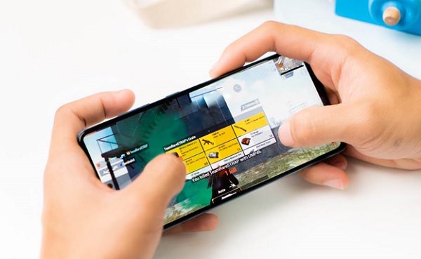 Galaxy A51 chơi game khá mượt