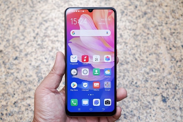 Máy hiển thị tốt khi sử dụng ngoài trời