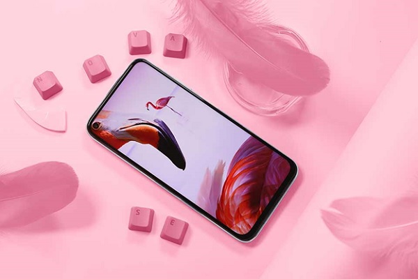 Thiết kế đục lỗ thời thượng, nằm “gọn gàng” phía góc trái