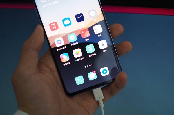 Cạnh đáy rất mỏng
