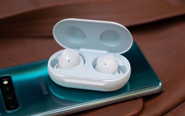Xuất hiện hình ảnh của Galaxy Buds+: Kiểu dáng giữ nguyên, tính năng “chưa rõ”